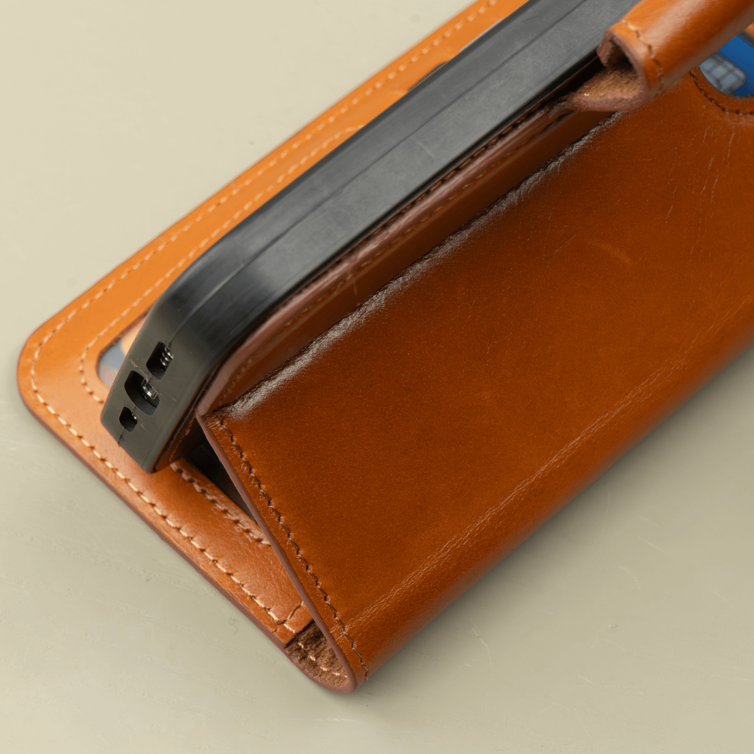iPhone 17 Series Rustic Brown Leather Wallet Case - New York (pre-order)