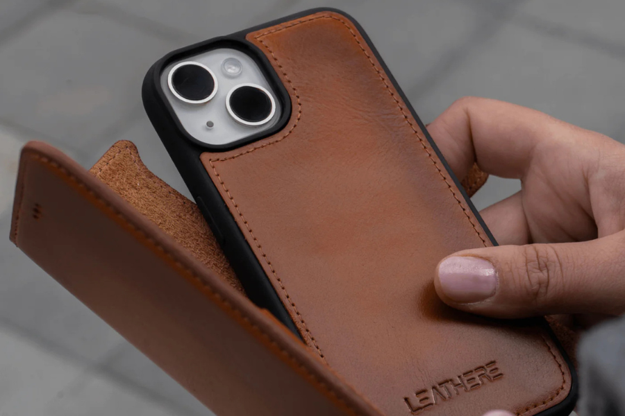 Introducing the Ul0mate Leather Phone Case