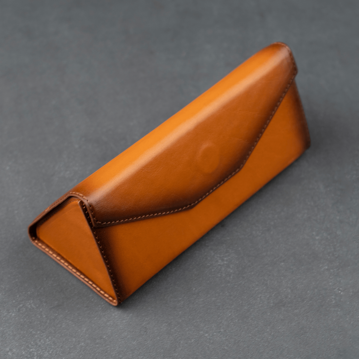 Rustic Brown Leather Sunglasses Case - LEATHEREE