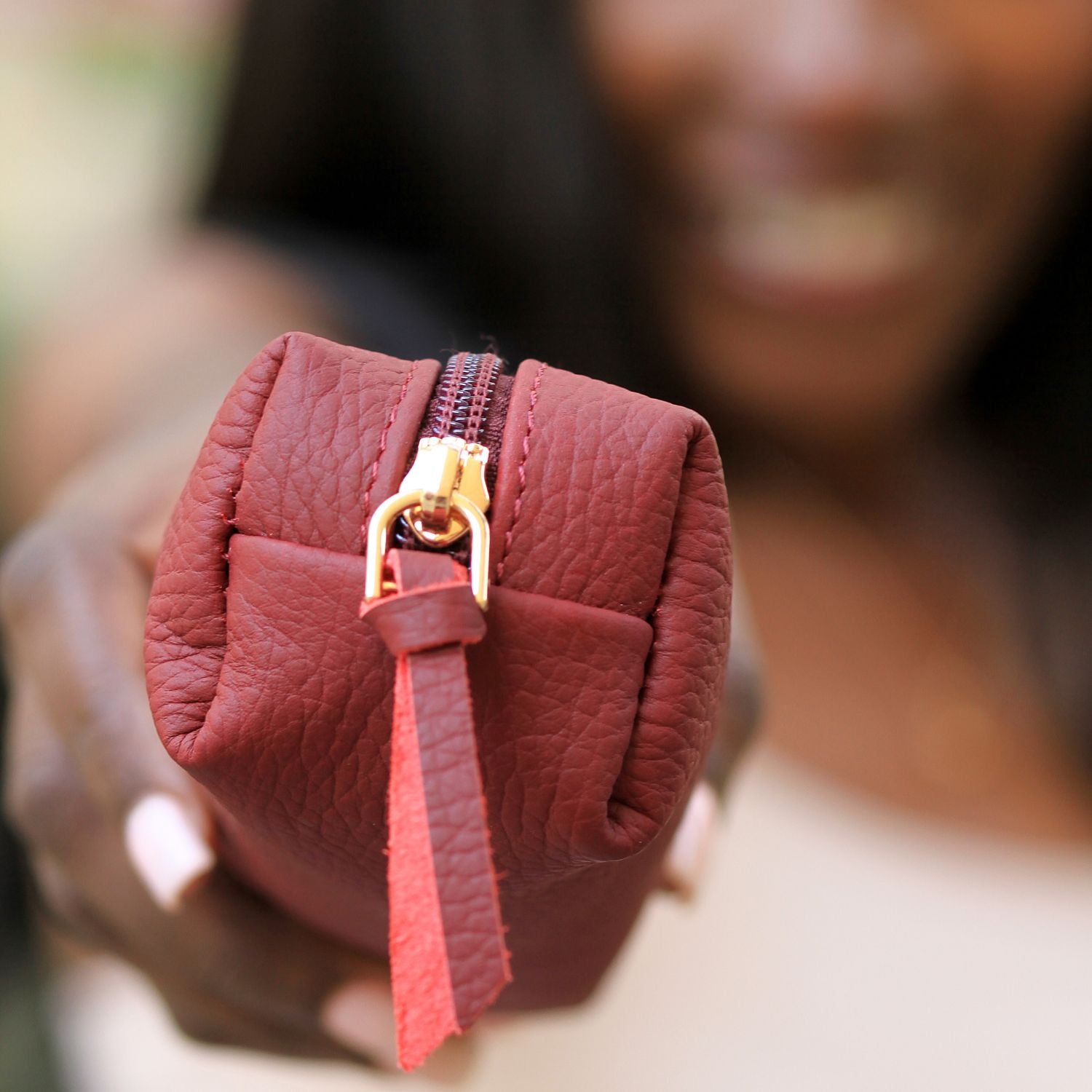 Elegant Leather Makeup Bag - Burgundy - Aurora