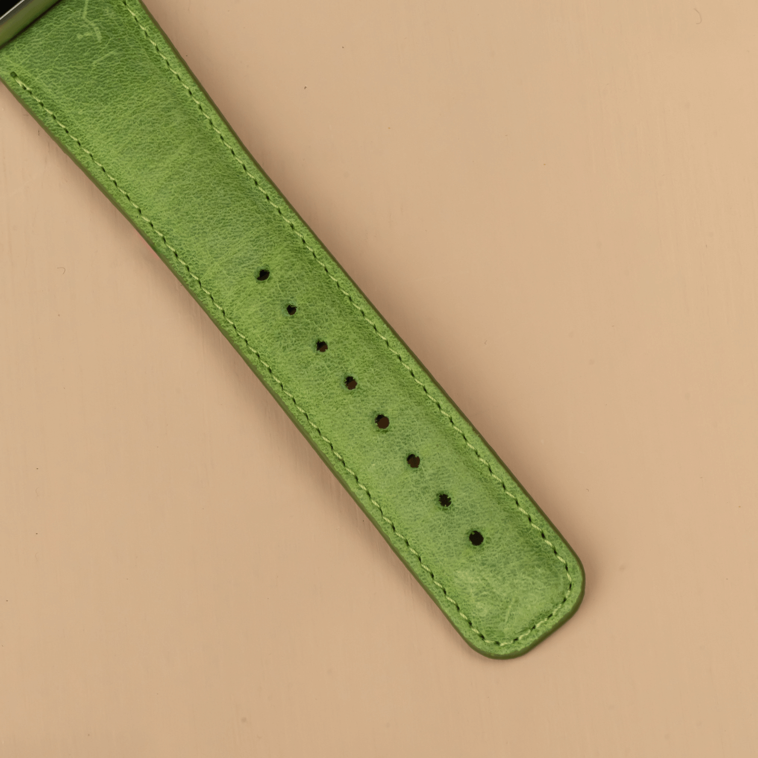 Green Leather Classic Apple Watch Band for All Series - LEATHERE