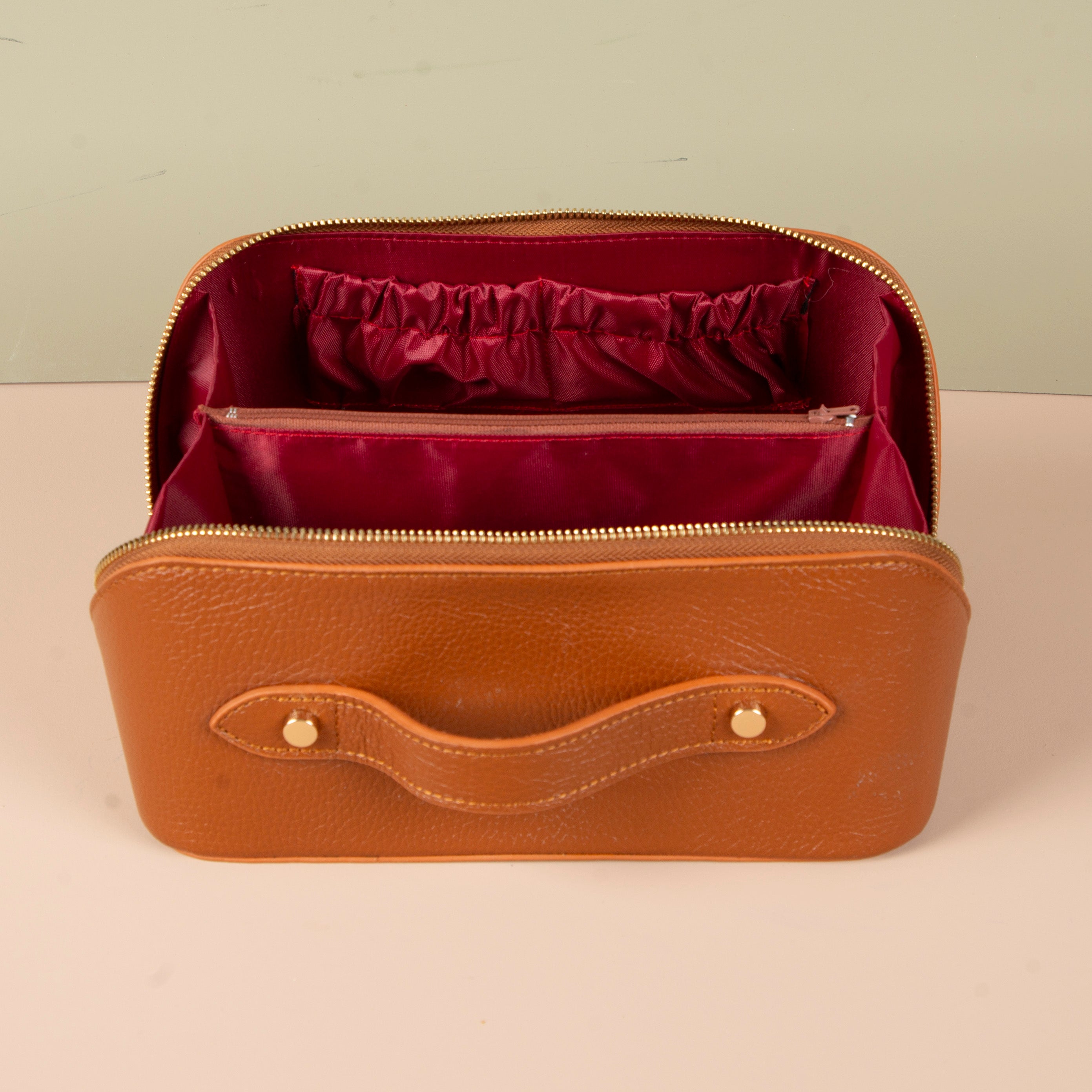 Luxury Leather Travel Vanity Case – Elegant & Spacious- Cognac coffee - San Jose