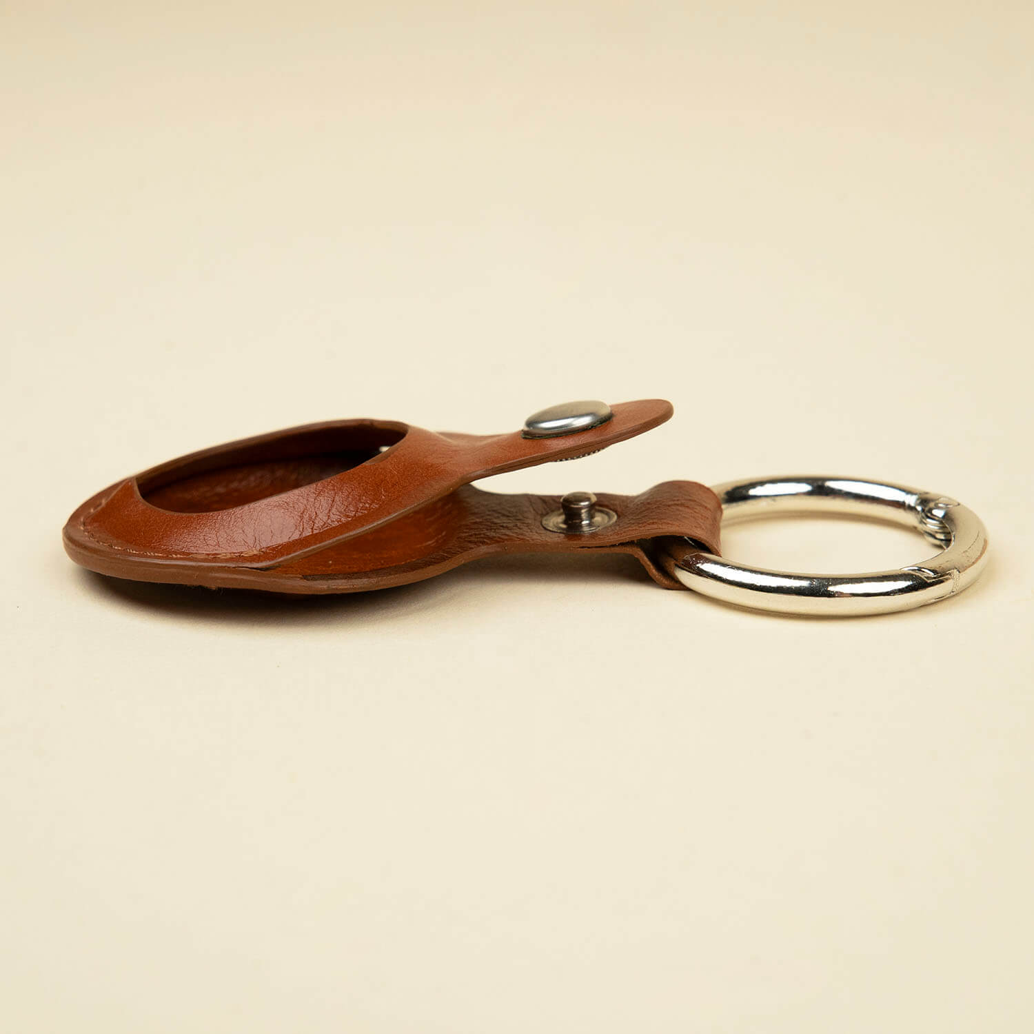 Premium Leather AirTag Holder - Rich Brown - Orlando