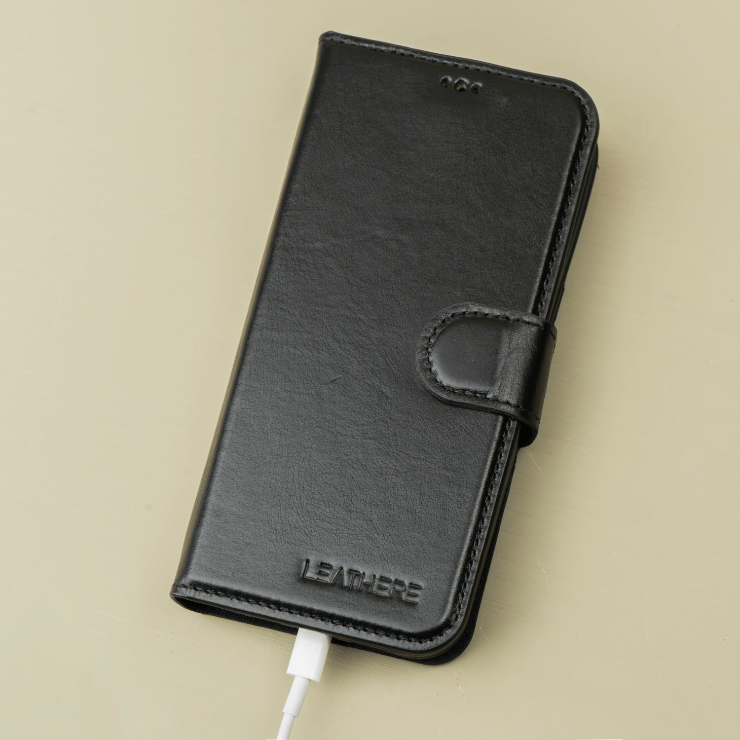 Black Leather iPhone 16 Series Wallet Case - LEATHERE
