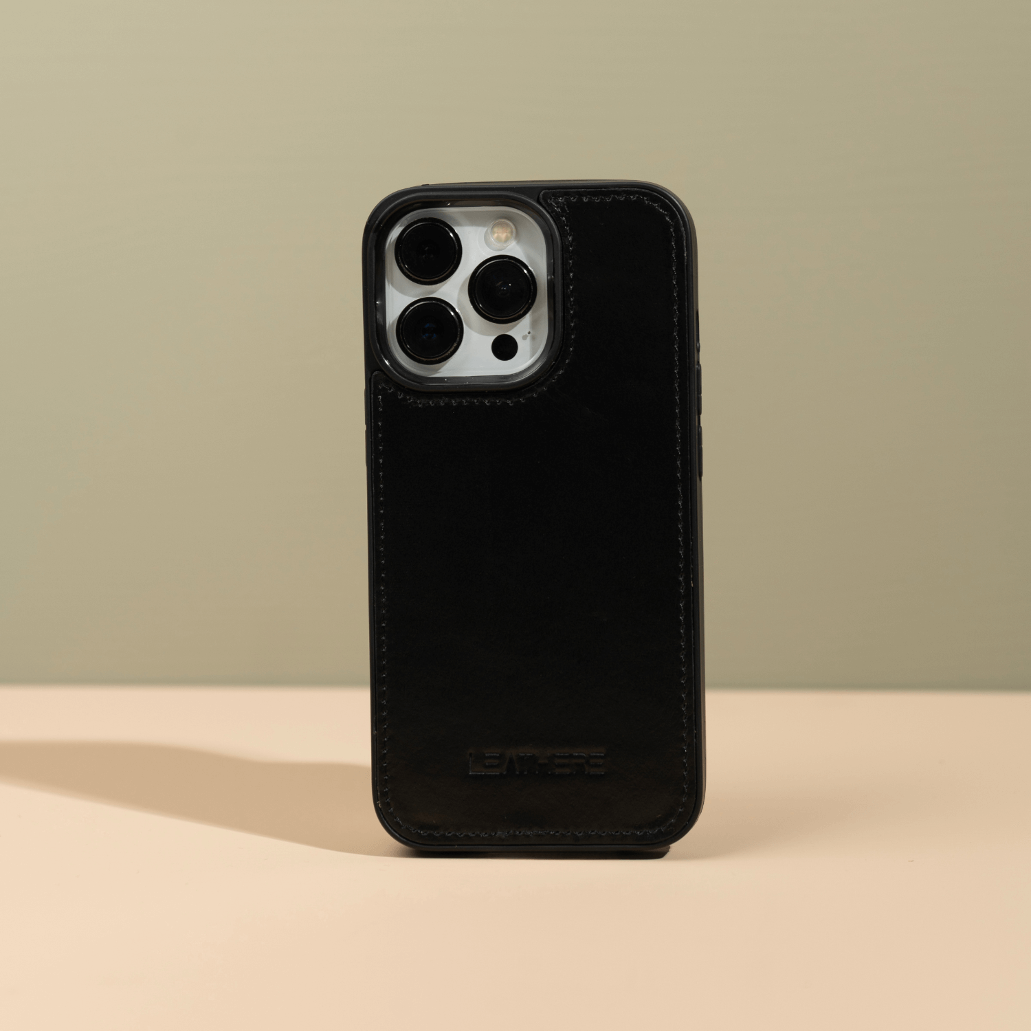 Black Leather iPhone 16 Series Wallet Case - LEATHERE