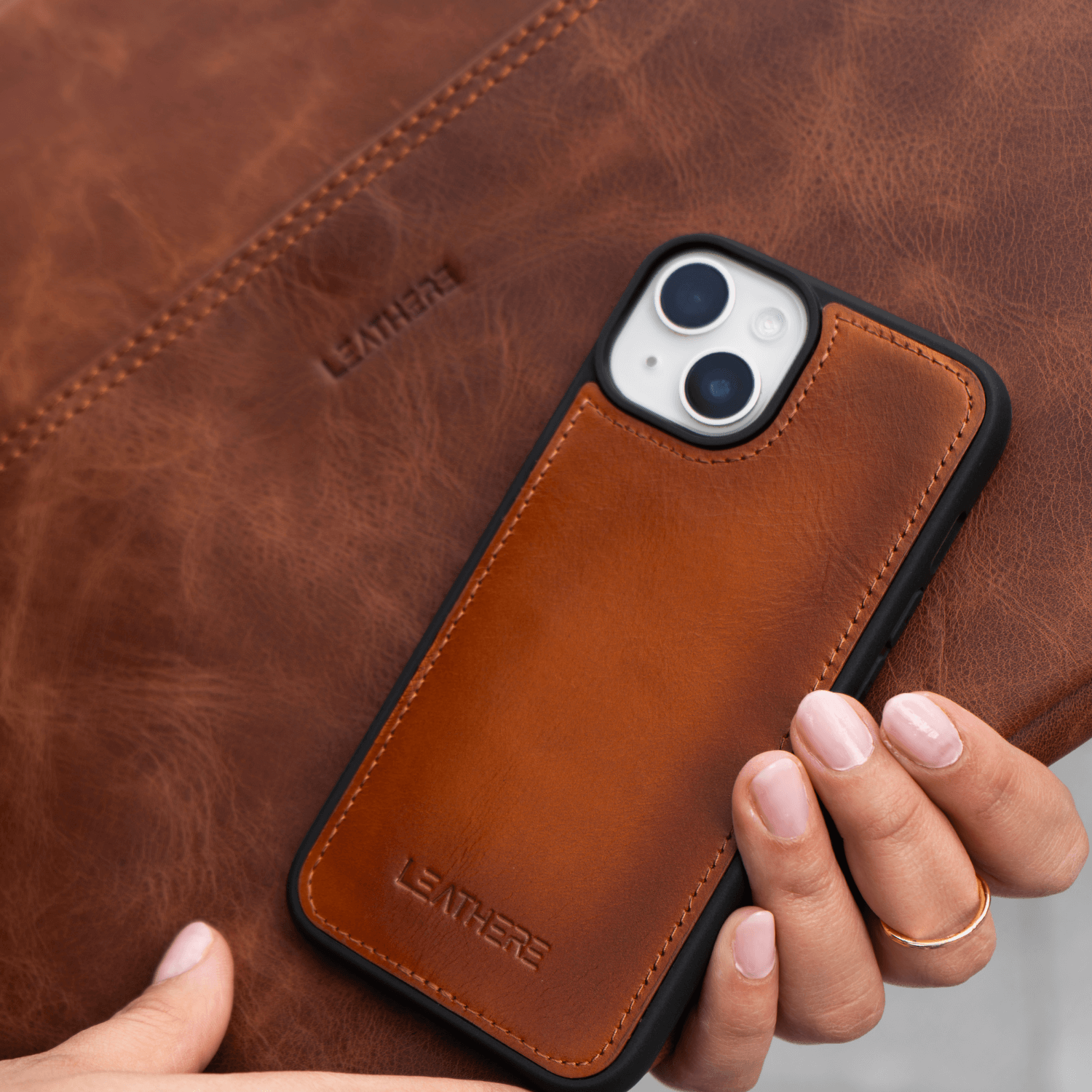 Black Leather iPhone 16 Series Snap-On Case - LEATHERE