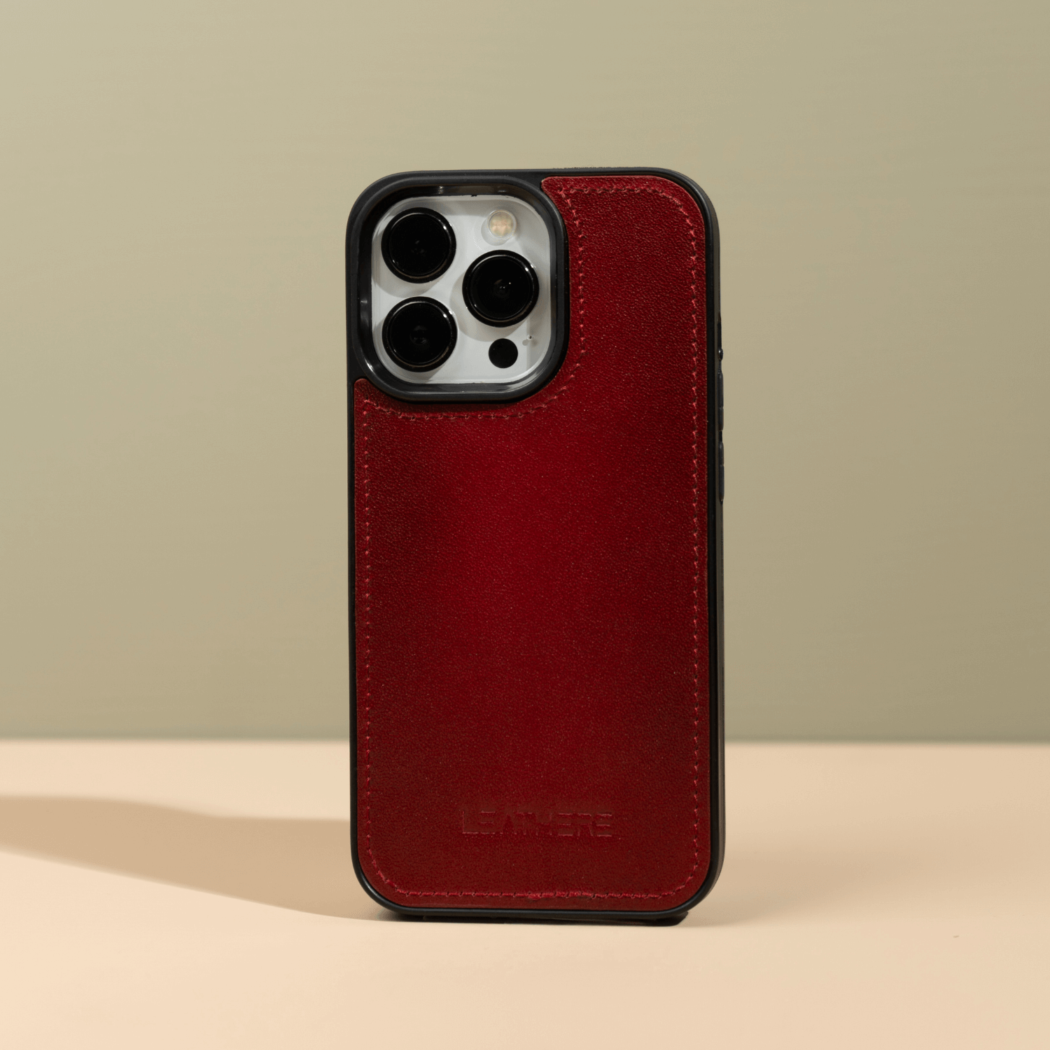Red Leather iPhone 16 Series Snap-On Case - LEATHERE