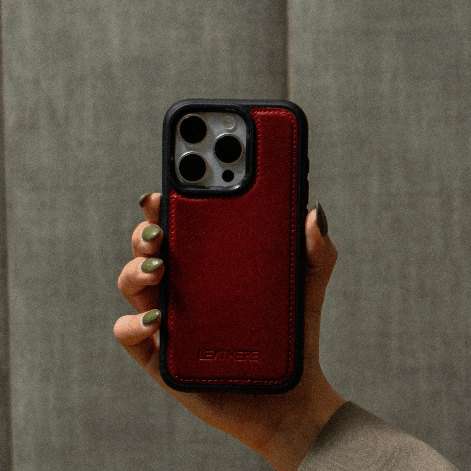Red Leather iPhone 16 Series Snap-On Case - LEATHERE