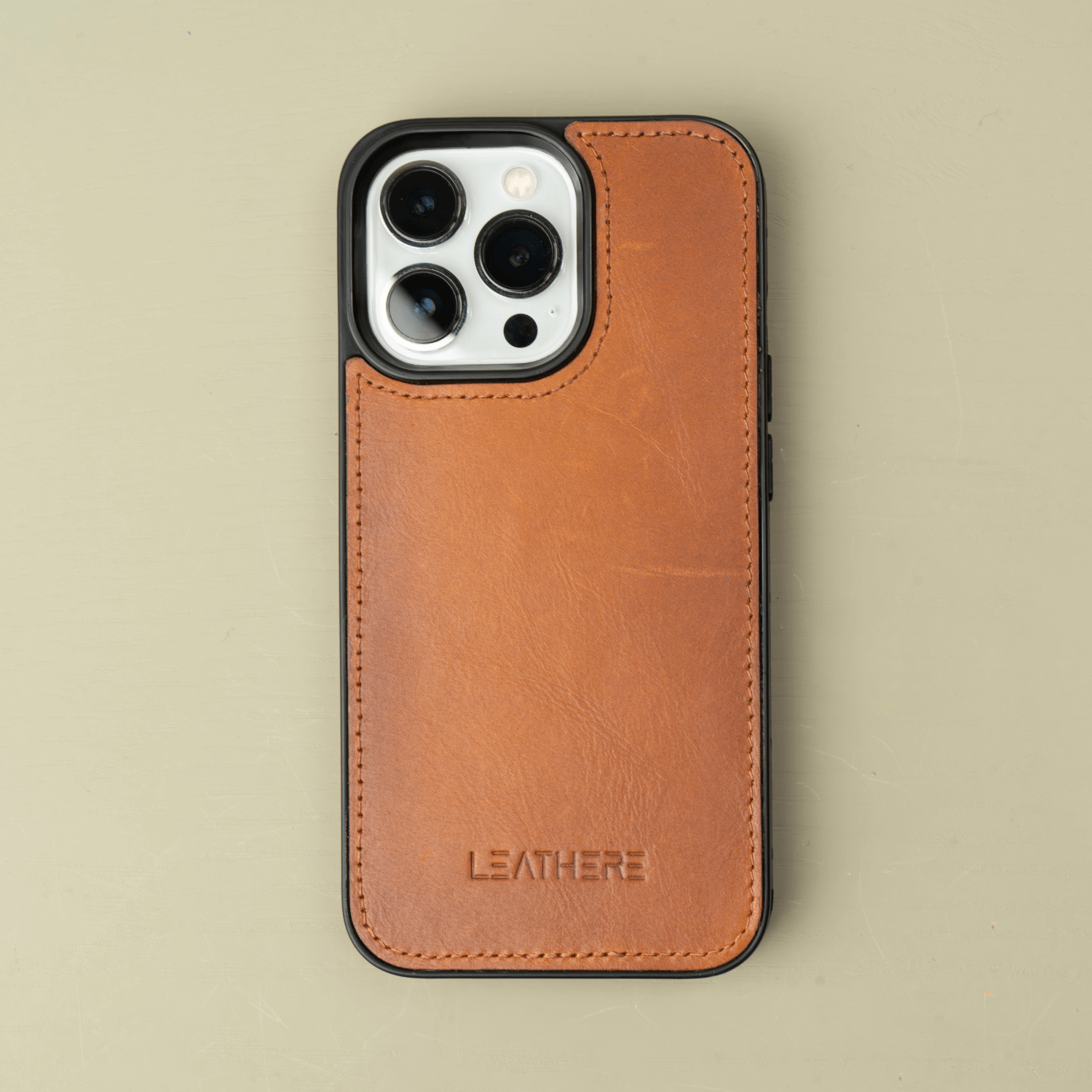 Rustic Brown Leather iPhone 16 Series Snap-On Case - LEATHERE