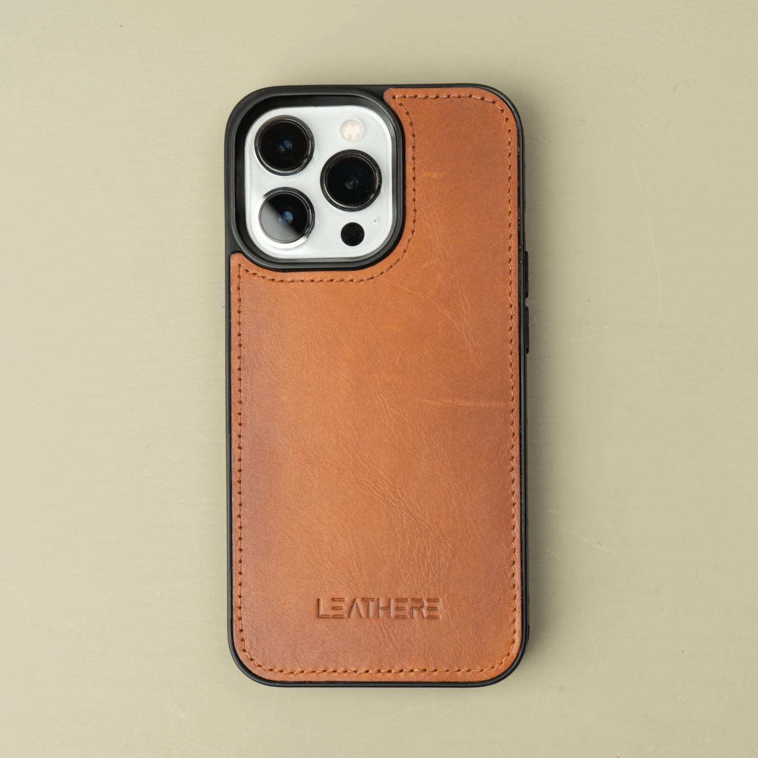 Rustic Brown Leather iPhone 16 Series Snap-On Case - LEATHERE