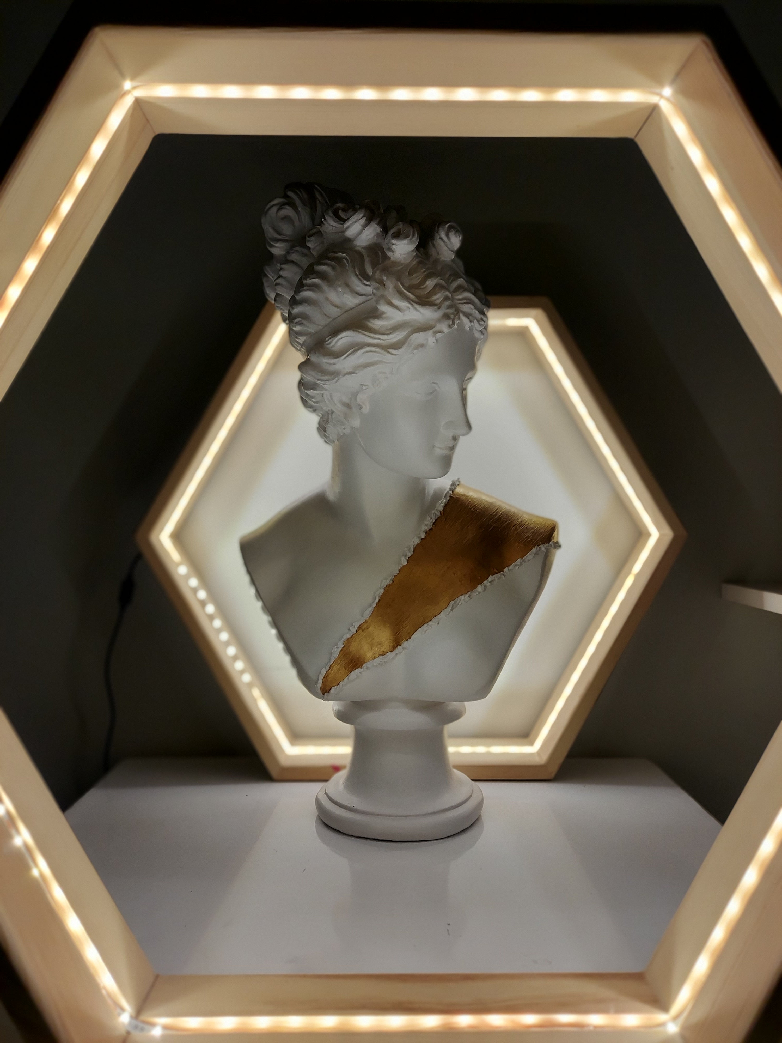 Diana 'Gold Belt' Pop Art Sculpture, Modern Home Decor - wboxgo.com