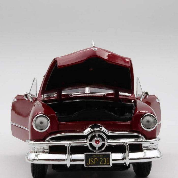 1950 Ford Model Car|Scale 1/18 Red Diecast Car|Vintage Model Car for Collectors|Classic Metal Collection Car and Toy|Birthday Gift for Dad