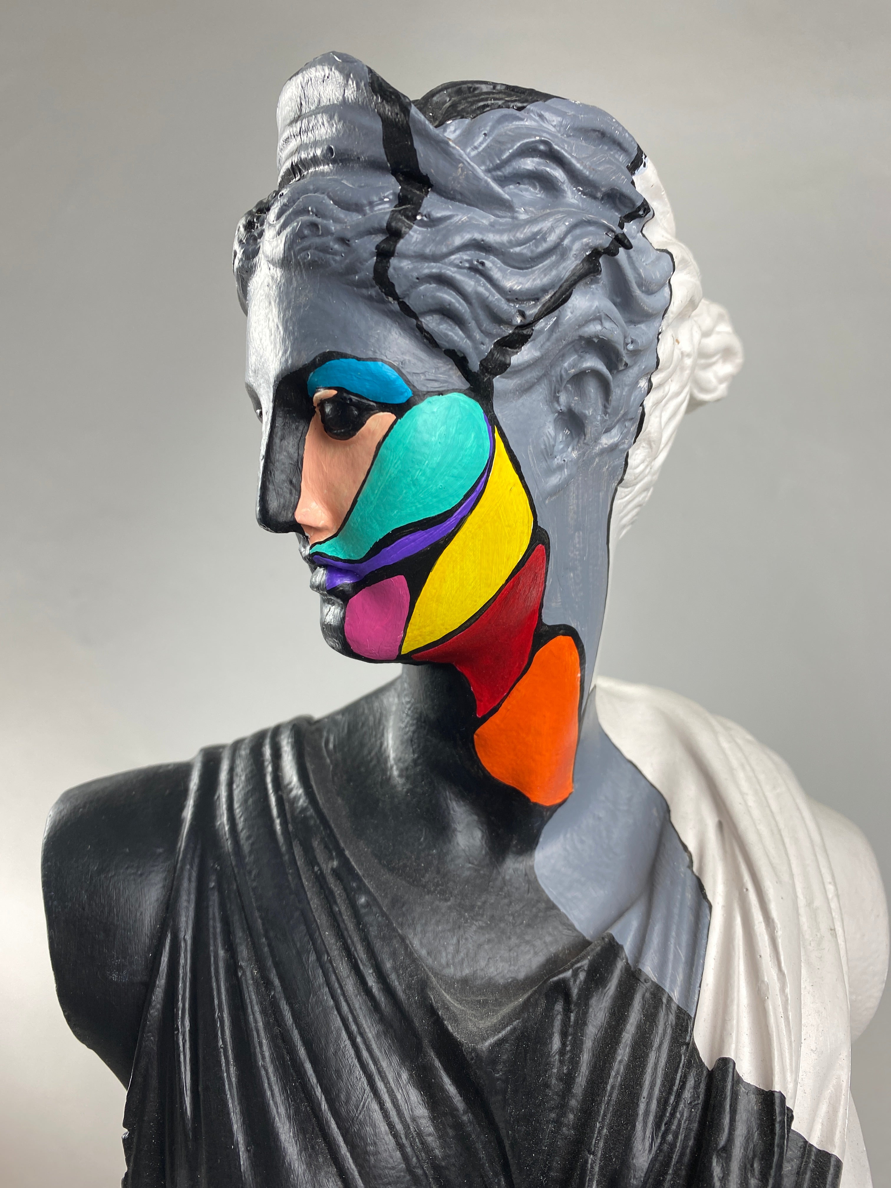 Artemis 'Slice of Color' Pop Art Sculpture, Modern Home Decor - wboxgo.com