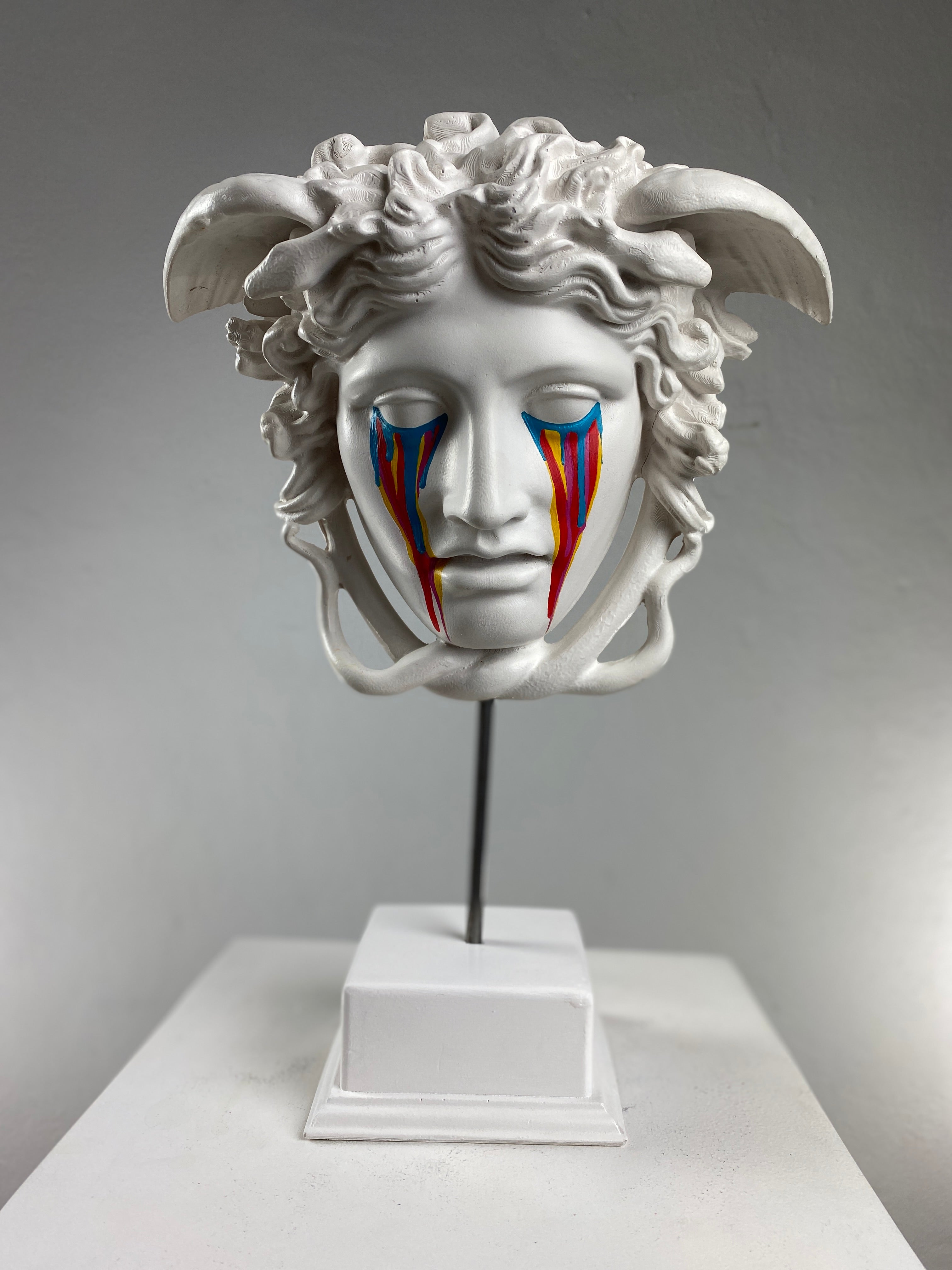 Medusa 'Coloring' Pop Art Sculpture, Modern Home Decor - wboxgo.com