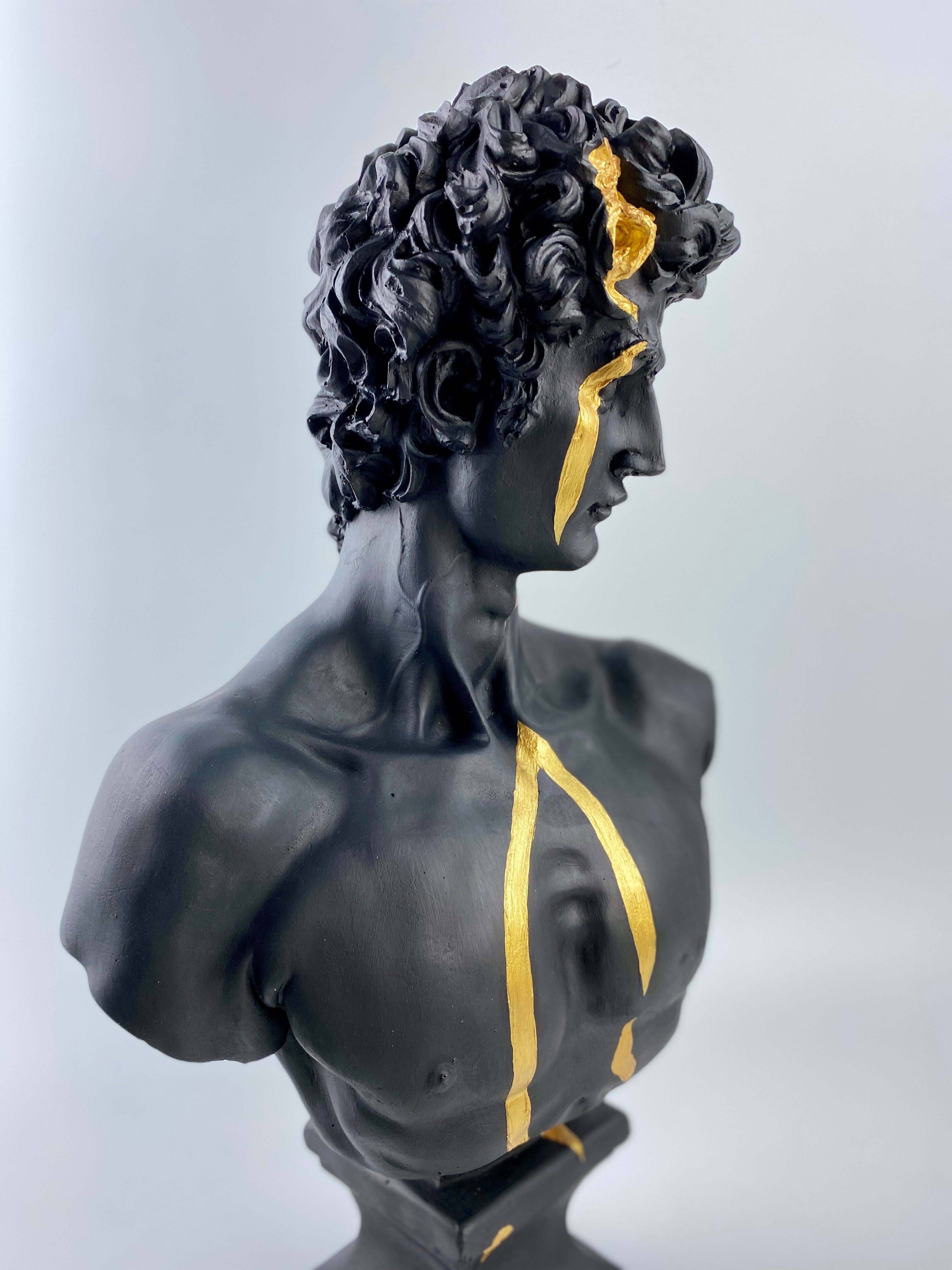 David 'Gold Streak' Pop Art Sculpture, Modern Home Decor, Large Sculpture - wboxgo.com