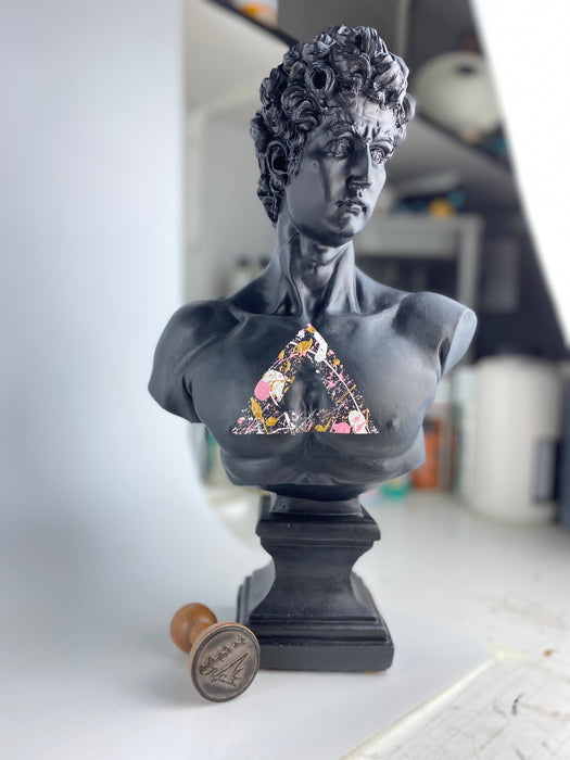 David 'Triangle' Pop Art Sculpture, Modern Home Decor, Large Sculpture - wboxgo.com