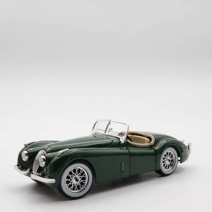 Jaguar XK 120|Scale 1/24 Green Diecast Car|Vintage Collectible Model Car for Collectors|Classic Metal Collection Car|Nostalgic Gift for Dad