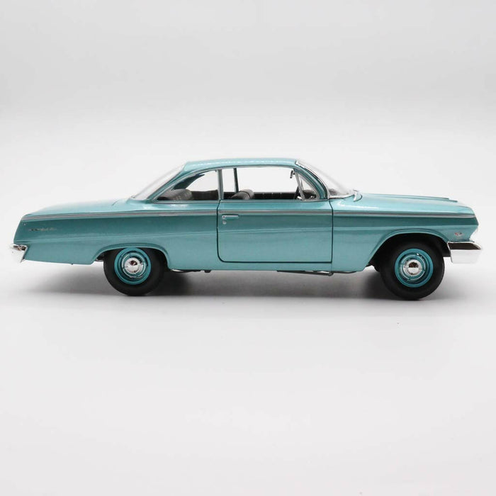 1962 Chevrolet Belair|Scale 1/18 Diecast Car for Boys|Vintage Model Blue Car for Collectors|Old Classic Metal Collection Car|Childhood Gift