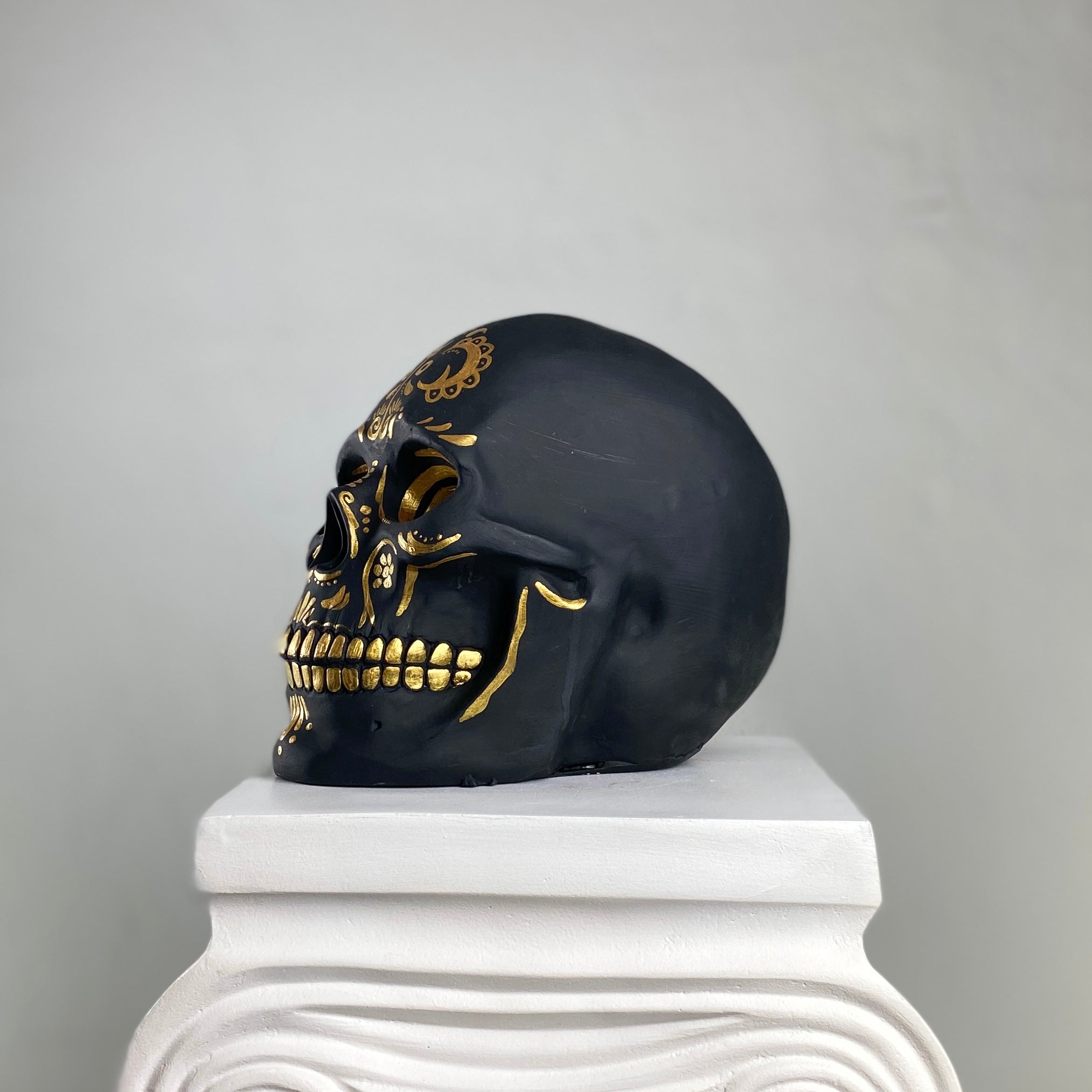 Skull 'El Muerto' Pop Art Sculpture, Modern Home Decor - wboxgo.com