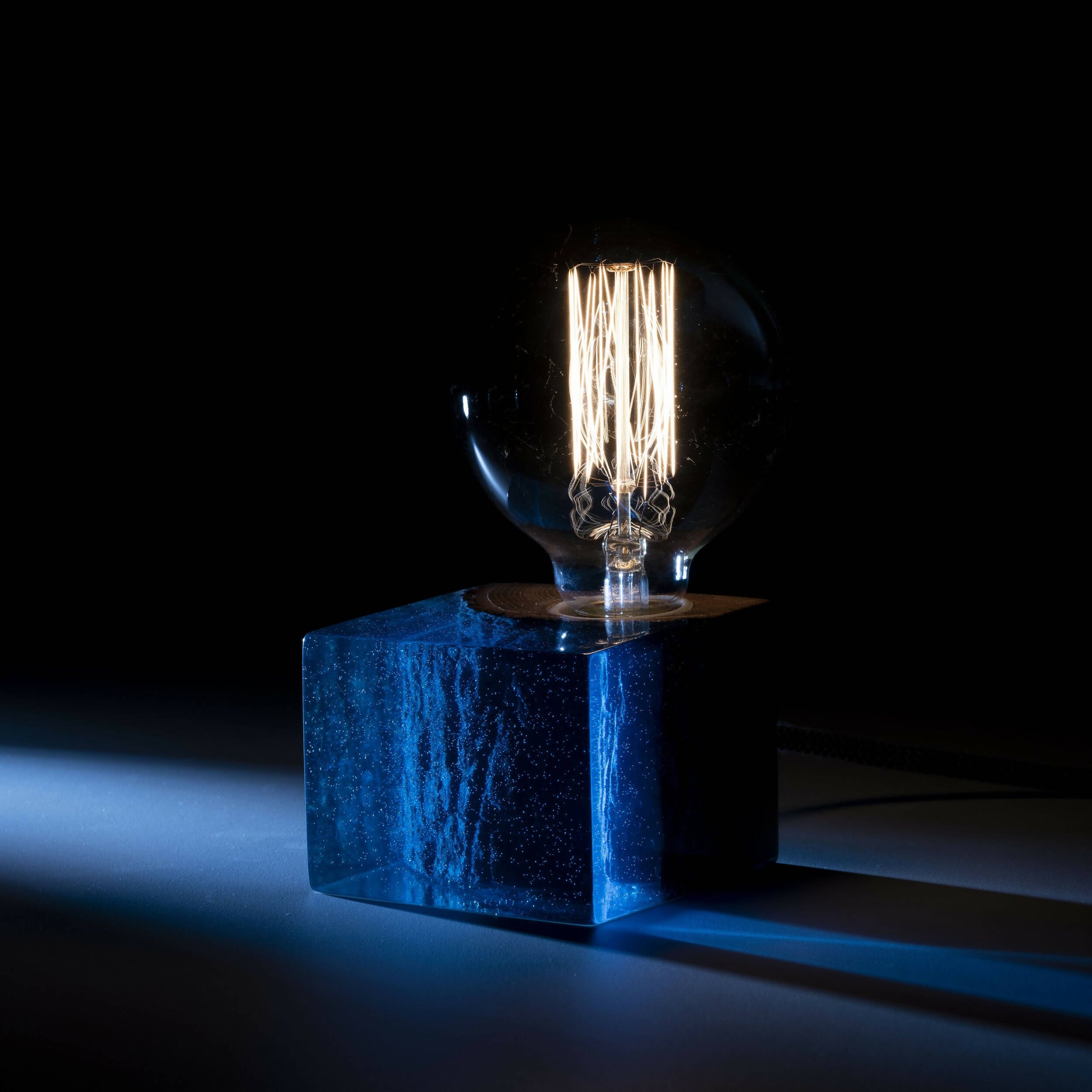 Blue Epoxy Table Lamp, Epoxy Resin Light, Edison Bedside Lamp, Modern Table Lamp, Epoxy Lighting, Resin Nightlight